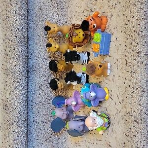 Fisher Price Little People 15 piece Noah's Ark animals, Noah, feed